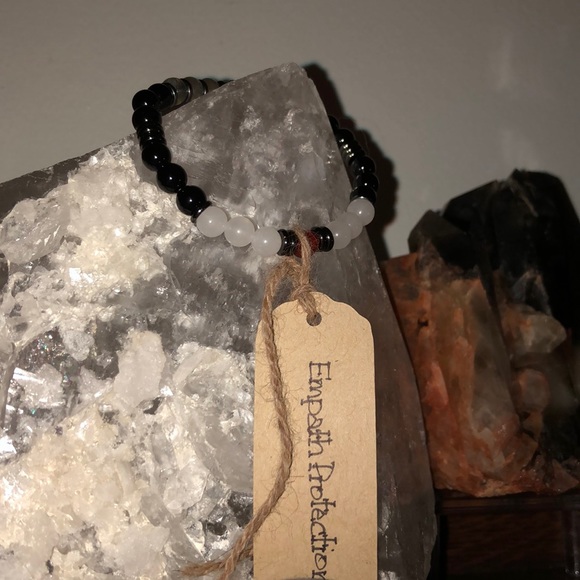 “Empath Protection” Crystal bracelet - Picture 4 of 7